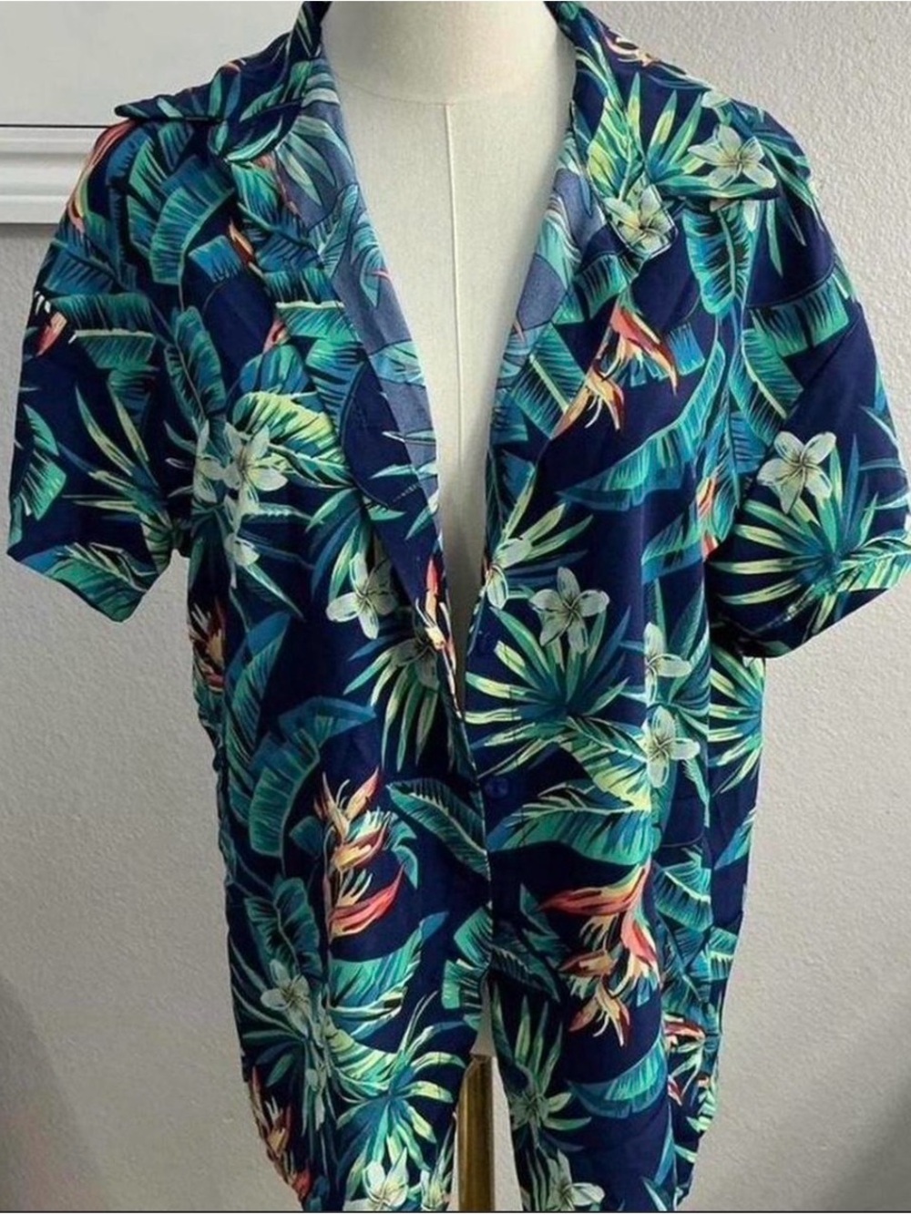 Men's Navy Tropical Floral Casual Button-Down Shirt